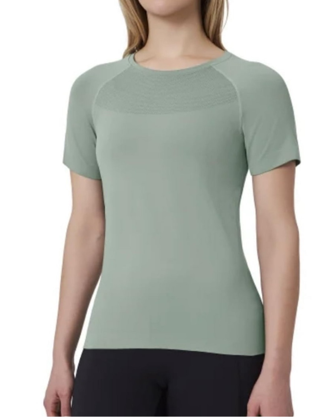 NWT Mondetta Sage Green Short Sleeve Active Tee